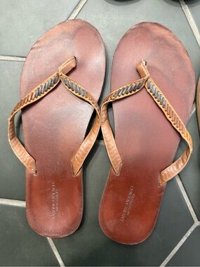 American Eagle Flip Flop